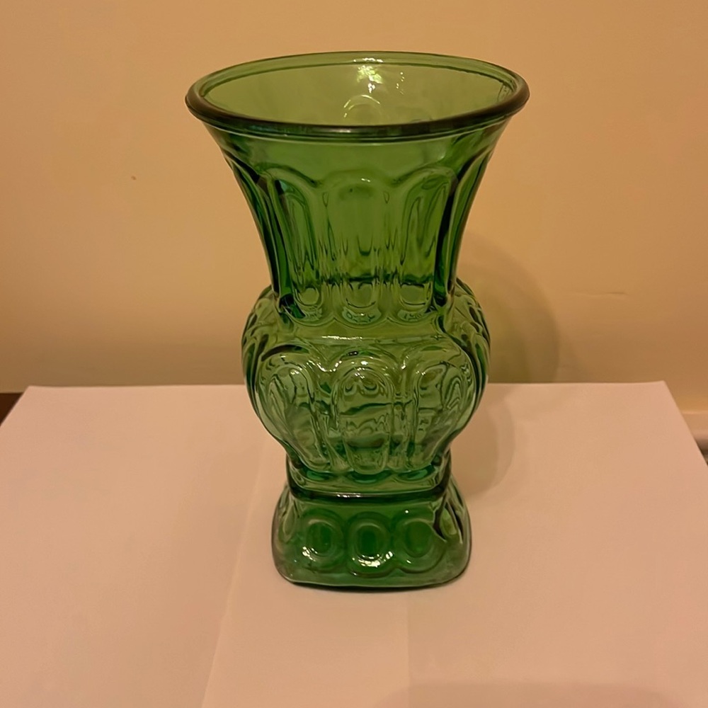 Vintage A L Randell green vase.